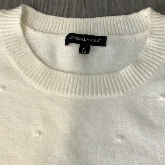 KENDALL + KYLIE Crew Neck Sweater - Picture 2 of 8